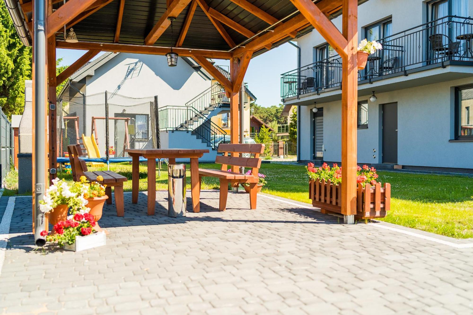 Magnolia Pokoje I Apartamenty Dębki Kültér fotó